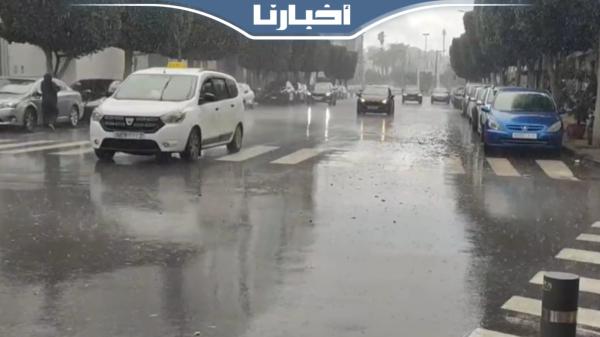 اللهم غيثا نافعا.. أمطار الخير تتهاطل على مدينة الرباط والنواحي